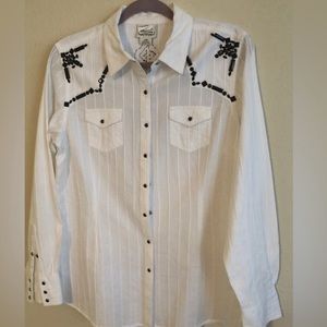 Ariat long sleeve button down shirt Size Large Excellent condition, barely worn